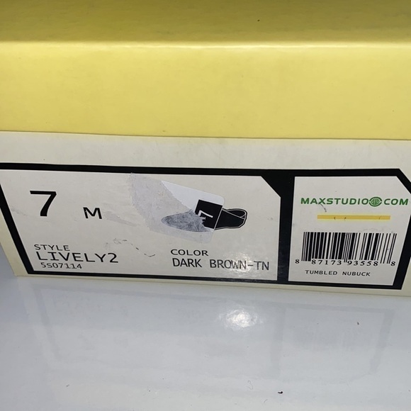 Max Studio Lively 2 dark brown 💯 suede flats. Traction bottom. Size 7.NWT/ box - Picture 12 of 14